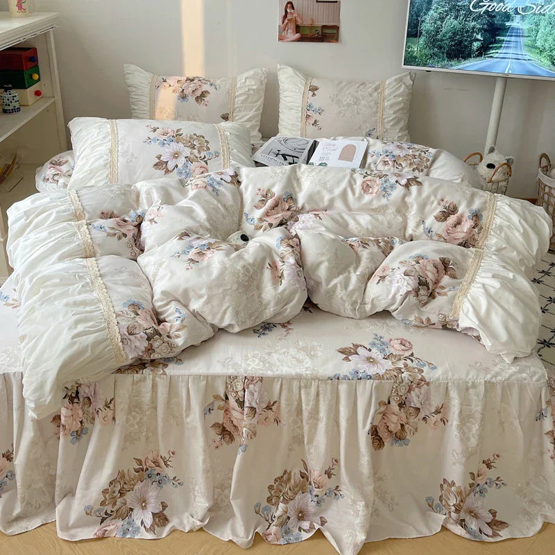 DecorBites™ طقم مفروشات أميرة كورية بنقشة الزهور - غطاء لحاف، غطاء سرير، أغطية وسائد