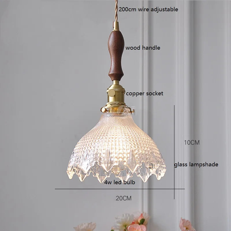 مصباح قلادة DecorBites™ LED زجاجي أخضر بمقبض خشبي نحاسي لديكور المنزل الاسكندنافي الحديث