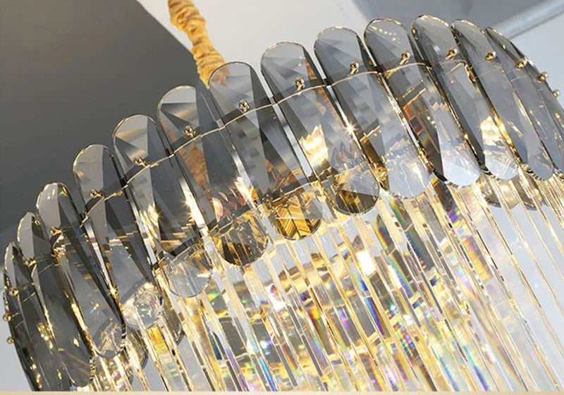 ثريا قلادة LED كريستالية من DecorBites™ لديكور المنزل العصري.
