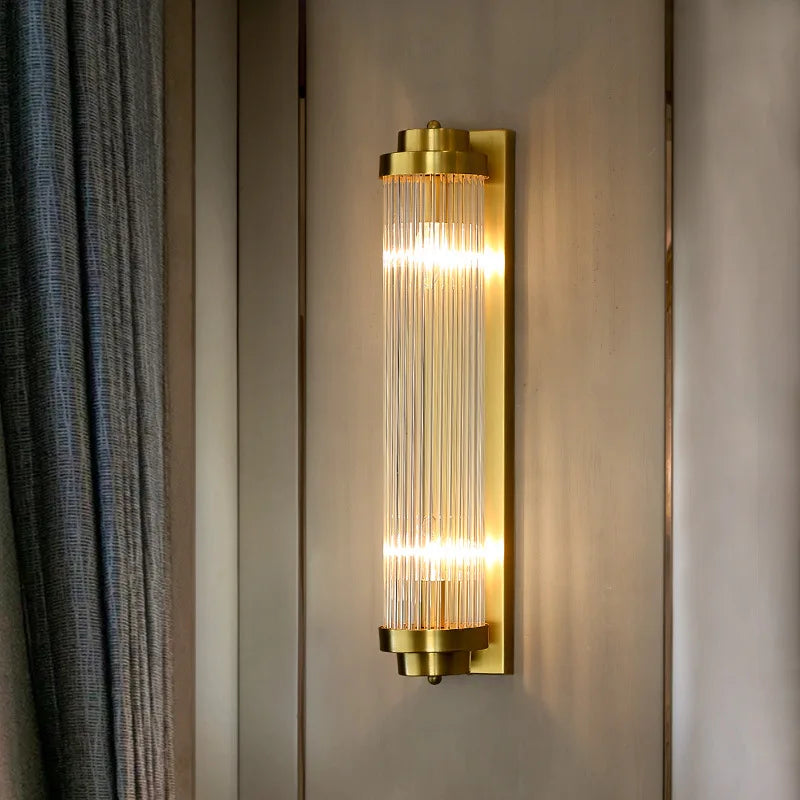 أضواء جدارية كريستالية LED من DecorBites™: أضواء جدارية ذهبية أنيقة لديكور المنزل الفاخر