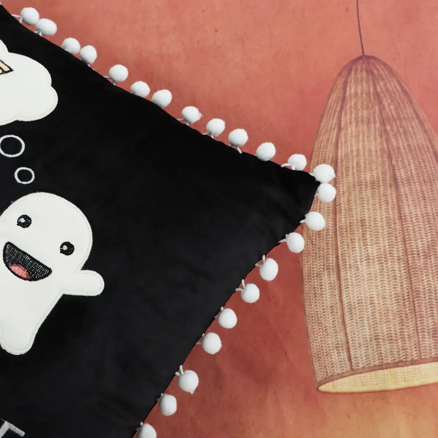 غطاء وسادة DecorBites™ Halloween Ghost Patchwork - غطاء وسادة مطرز مزخرف