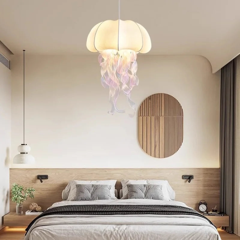 ثريا جيليفيش سيلك من DecorBites™: إضاءة معلقة رومانسية لغرفة المعيشة وغرفة النوم وغرفة الطعام