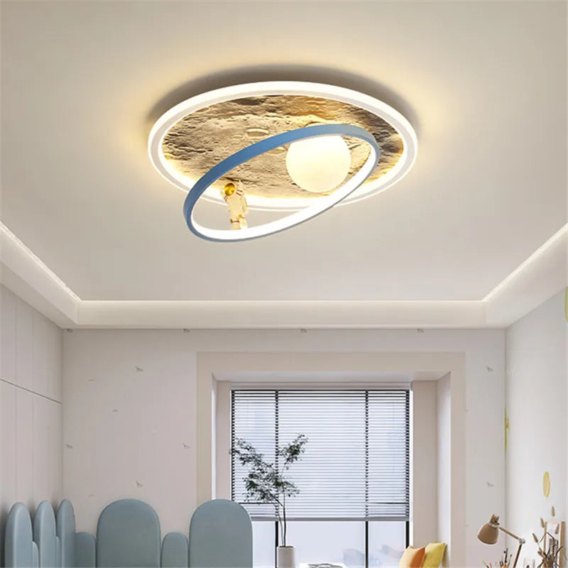 مصباح سقف DecorBites™ Kids Moon Astronaut LED للعناية بالعيون بتصميم كرتوني أزرق وردي