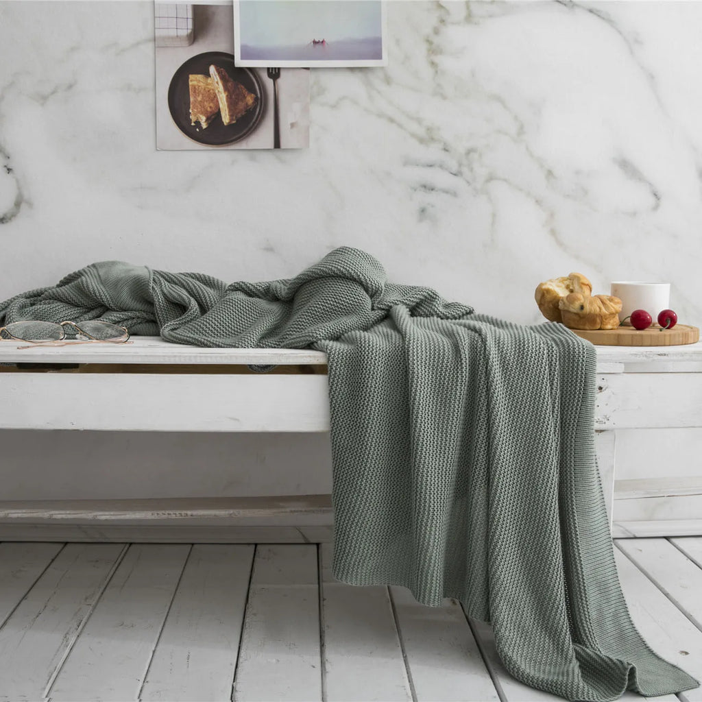 DecorBites™ Bamboo Cooling Throw Blanket - Stay Cool All Summer, Ideal for Hot Sleepers