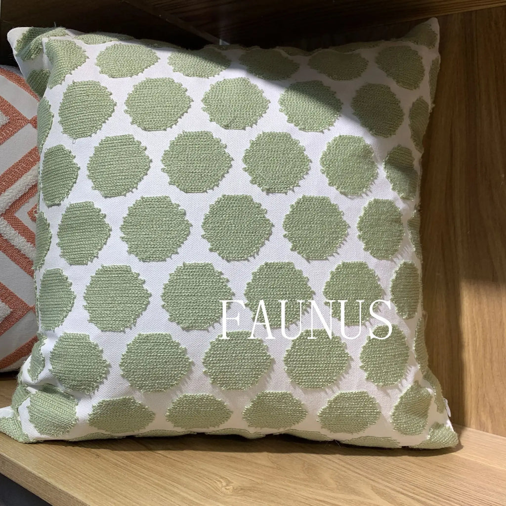 طقم غطاء وسادة قطني بتطريز أوراق الشجر من DecorBites™ - أغطية وسائد للديكور المنزلي 45x45