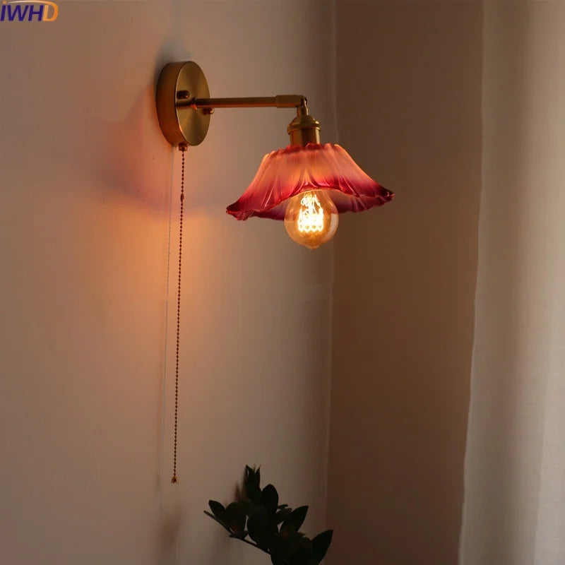 مصباح جداري زجاجي نحاسي LED على الطراز الياباني من DecorBites™ للمطاعم والبارات وغرف النوم والحمامات