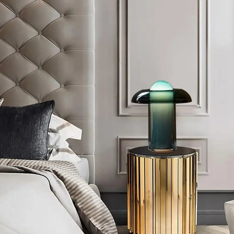 مصباح مكتب زجاجي أخضر من DecorBites™ لديكور غرفة المعيشة وغرفة النوم على الطراز الاسكندنافي