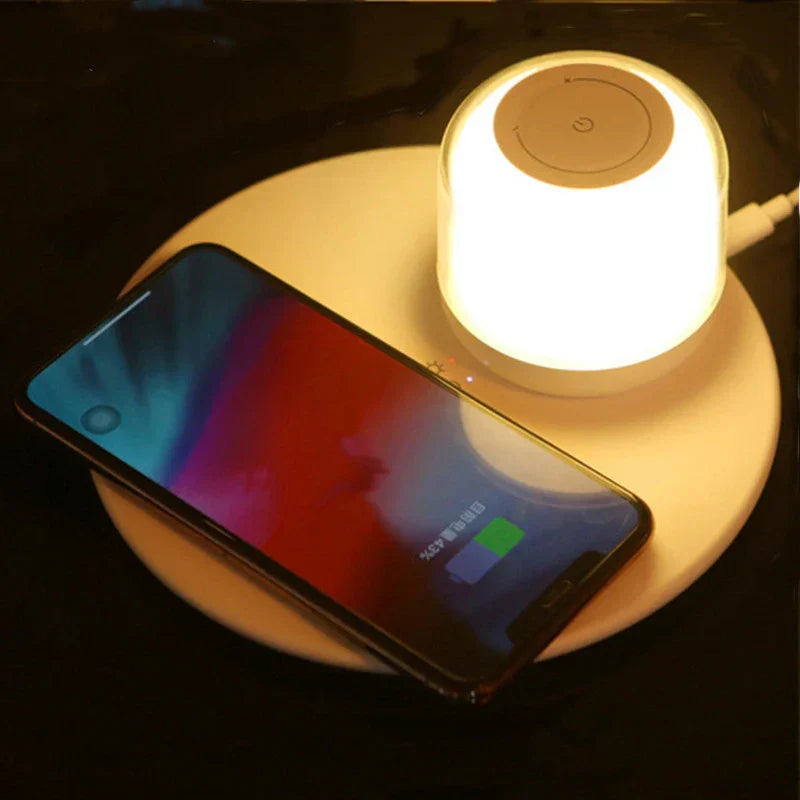 مصباح طاولة مع شاحن لاسلكي بتقنية LED من DecorBites™ لهواتف آيفون وسامسونج وهواوي - لوحة شحن لاسلكي