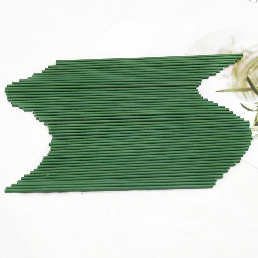DecorBites™ عمود الزهور الأخضر: ديكور منزلي تصنعه بنفسك وإكسسوار زفاف