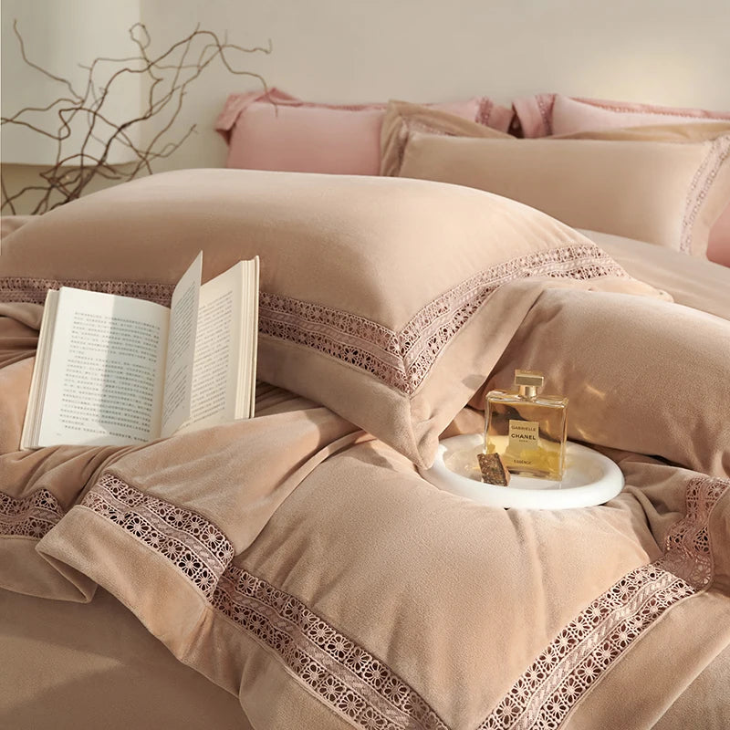 DecorBites™ Cozy Velvet Lace Bedding Set: Duvet Cover, Sheet, Pillowcases - 4Pcs Warm & Stylish