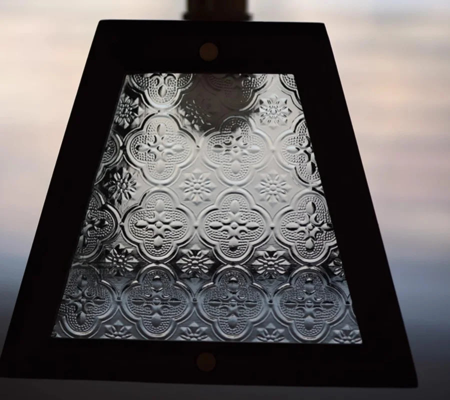 مصباح معلق زجاجي LED من DecorBites™ بقاعدة نحاسية لديكور غرفة المعيشة والطعام