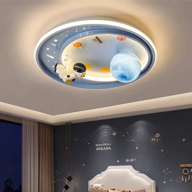 مصباح سقف DecorBites™ Kids Moon Astronaut LED للعناية بالعيون بتصميم كرتوني أزرق وردي