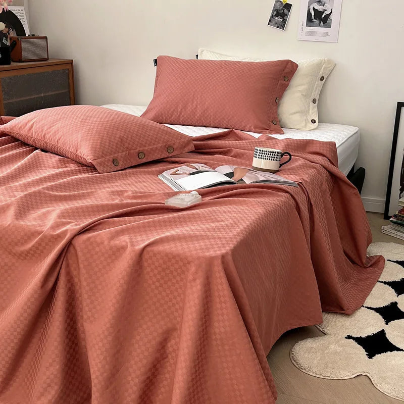 طقم ملاءة سرير فاخرة من الساتان القطني المخطط من DecorBites™ مع غطاءي وسادة