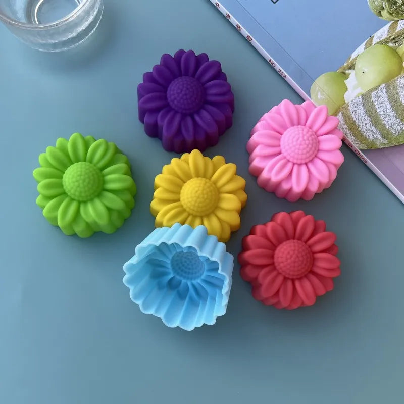 DecorBites™ Little Daisy Silicone Cake Mold Set - 20pcs, Nonstick & Heat-Resistant