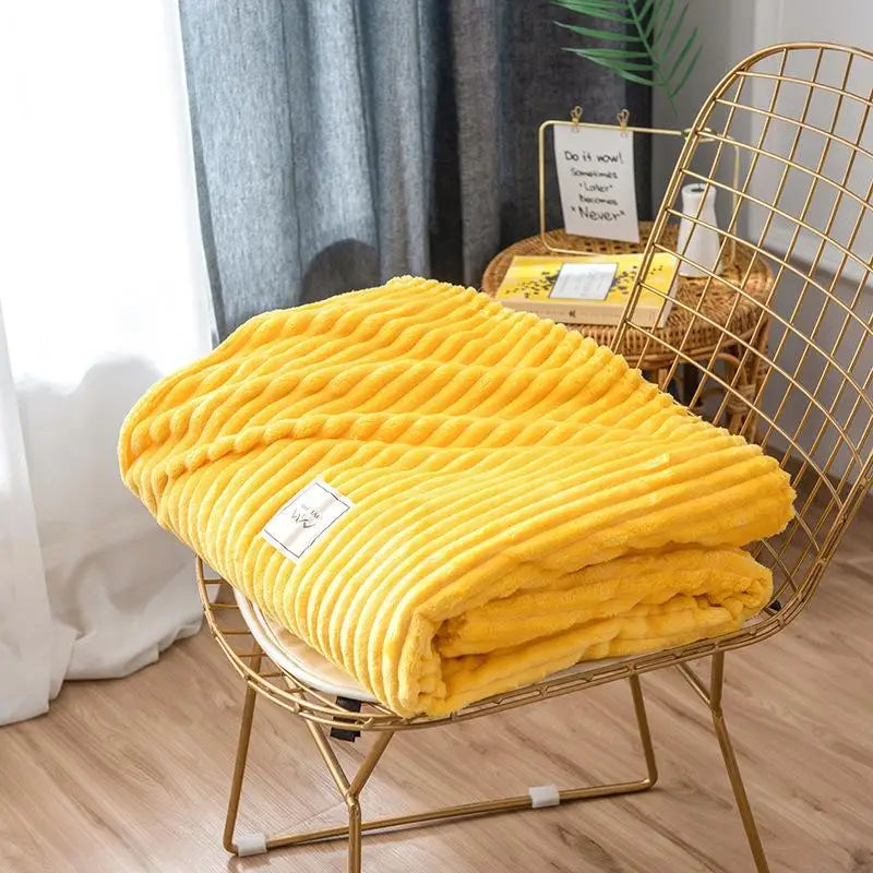 DecorBites™ Cozy Hug Blanket - Soft Sweatshirt Throw for Sofa & Bed