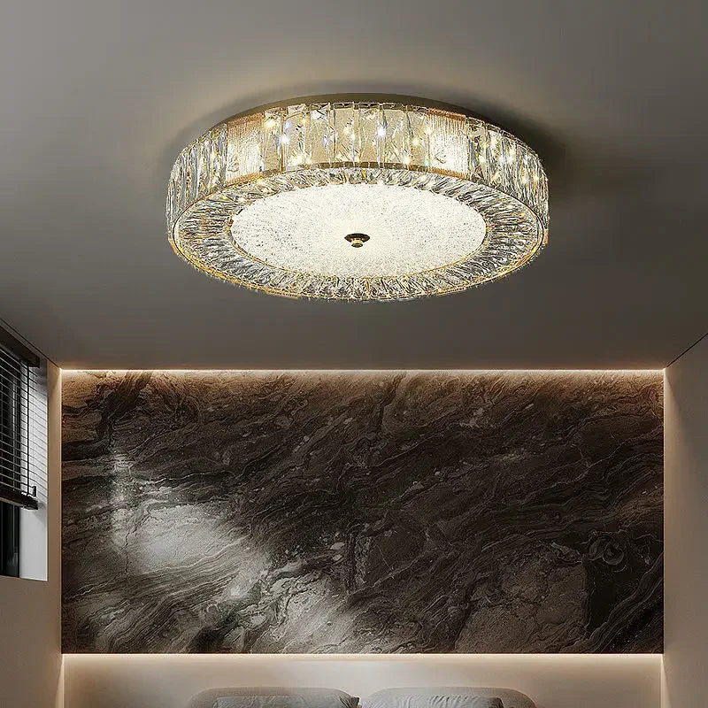 ثريا سقف كريستال ذهبية من DecorBites™: مصباح LED فاخر وعصري لغرفة المعيشة
