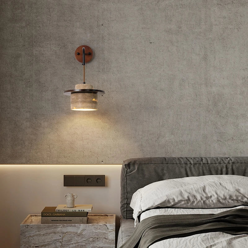 DecorBites™ مصباح حائط LED من حجر الترافرتين الأصفر مصباح سرير حديث