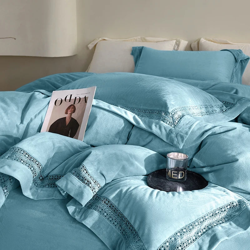 DecorBites™ Cozy Velvet Lace Bedding Set: Duvet Cover, Sheet, Pillowcases - 4Pcs Warm & Stylish
