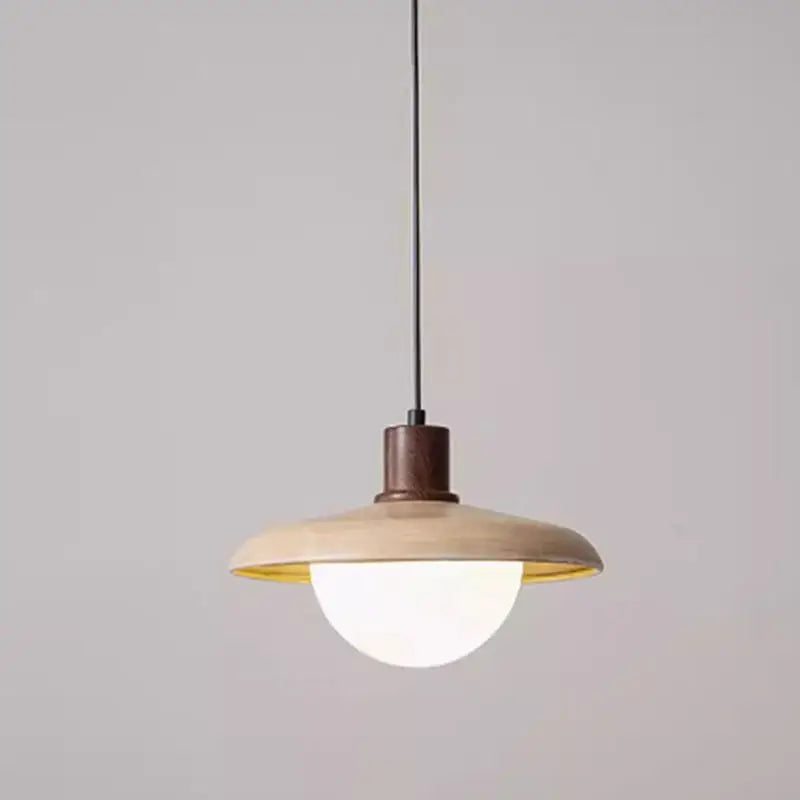 مصباح قلادة ثريا حجري خشبي ياباني من DecorBites™، مصباح حجري مجوف أصفر على طراز الـ Wabi-Sabi