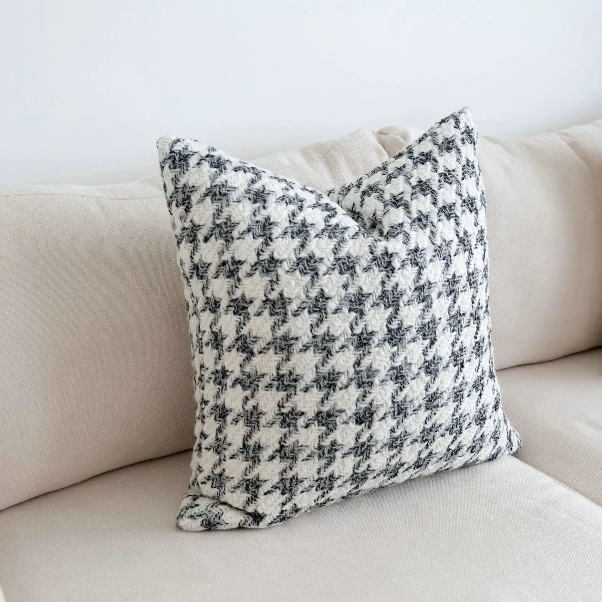 DecorBites™ Houndstooth Crochet Cushion Cover Nordic Minimalist Throw Pillow