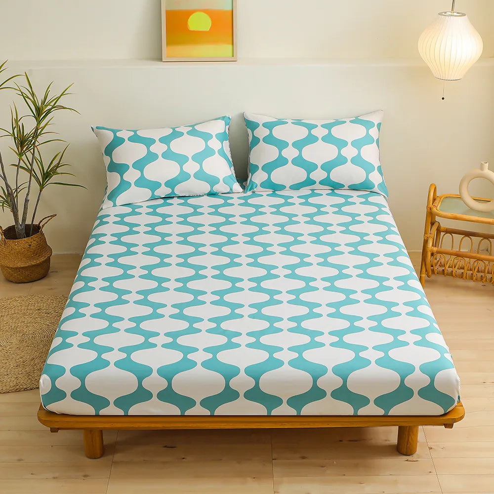 طقم ملاءات جولدن فيذر من DecorBites™: ملاءة مُجهزة ومخدتان، مفرش سرير لجميع الفصول