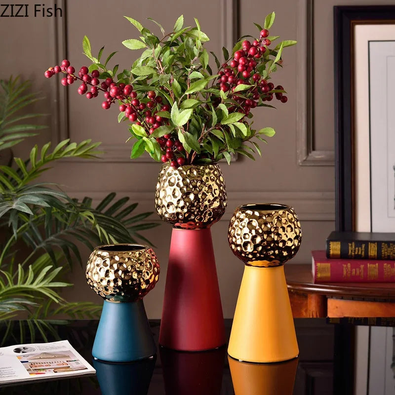 مزهرية سيراميك DecorBites™ الذهبية بنمط المطرقة: أصيص زرع إبداعي لتزيين الطاولات وتنسيق الزهور