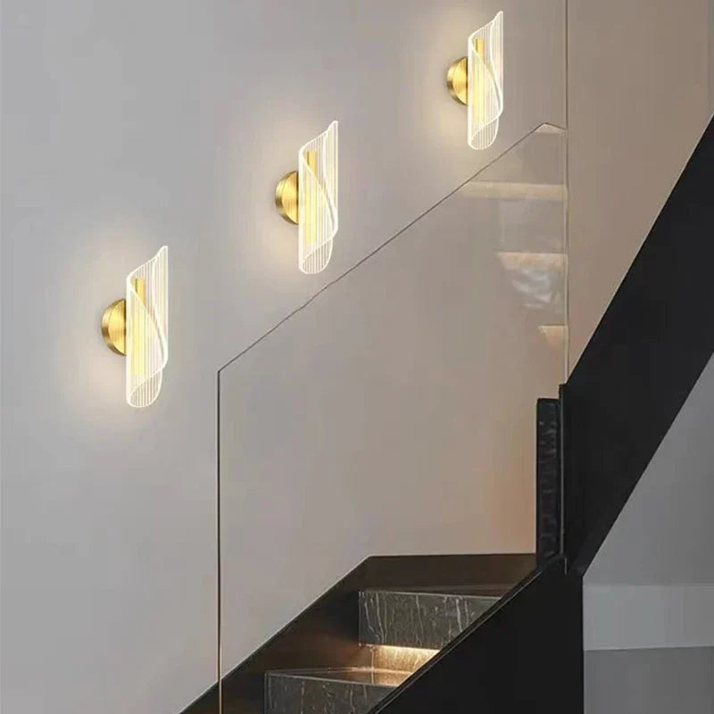 مصباح حائط LED بتصميم كتاب سماوي من DecorBites™ - تصميم أكريليك عصري لغرفة المعيشة وغرفة النوم
