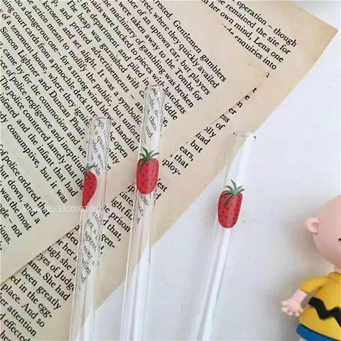 كوب عصير الفراولة اللطيف من DecorBites™ مع ماصات - قدح عصير شفاف وجذاب