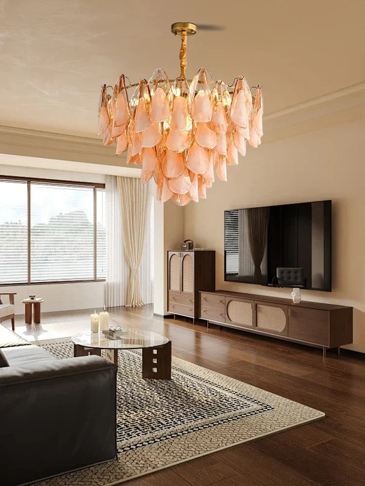 DecorBites™ ثريا متدلية بتصميم فرنسي فاخر ببتلات زجاجية كهرمانية وقابلة للتعتيم باللون الذهبي الكرومي