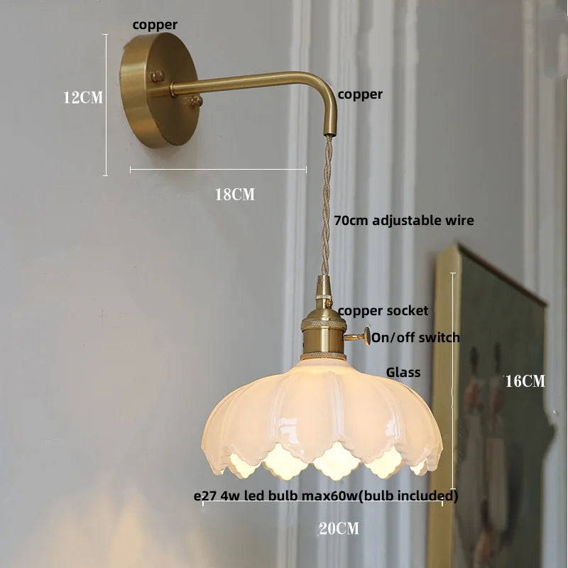 وحدة إضاءة حائط LED DecorBites™ زجاجية شفافة بمفتاح سلسلة سحب