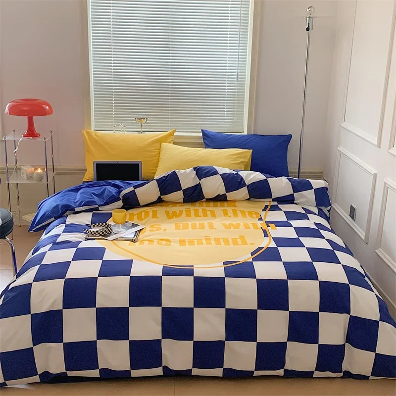 طقم لحاف سرير كبير الحجم من قطن الساتان بطبعة الزهور الكبيرة من DecorBites™