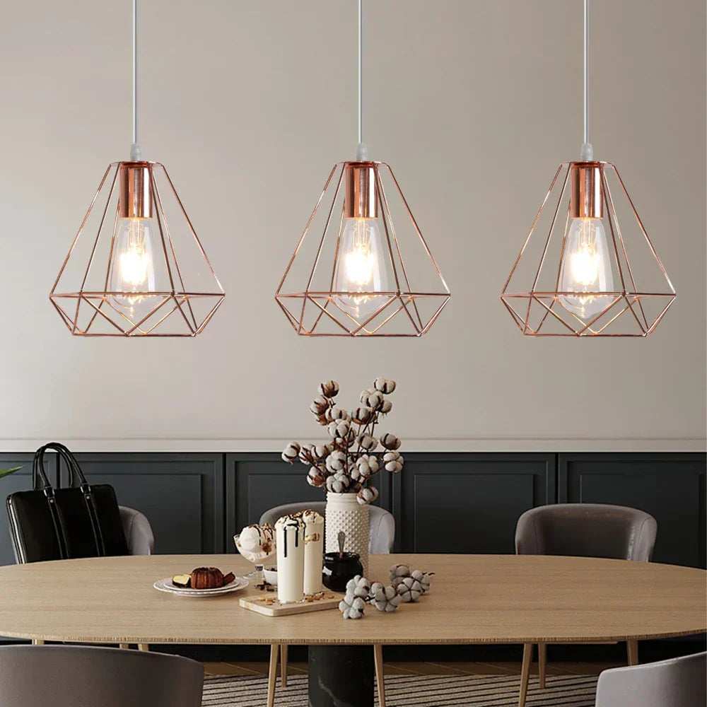 مصباح متدلي بتصميم قفص معدني صناعي من DecorBites™ لإضاءة المنزل