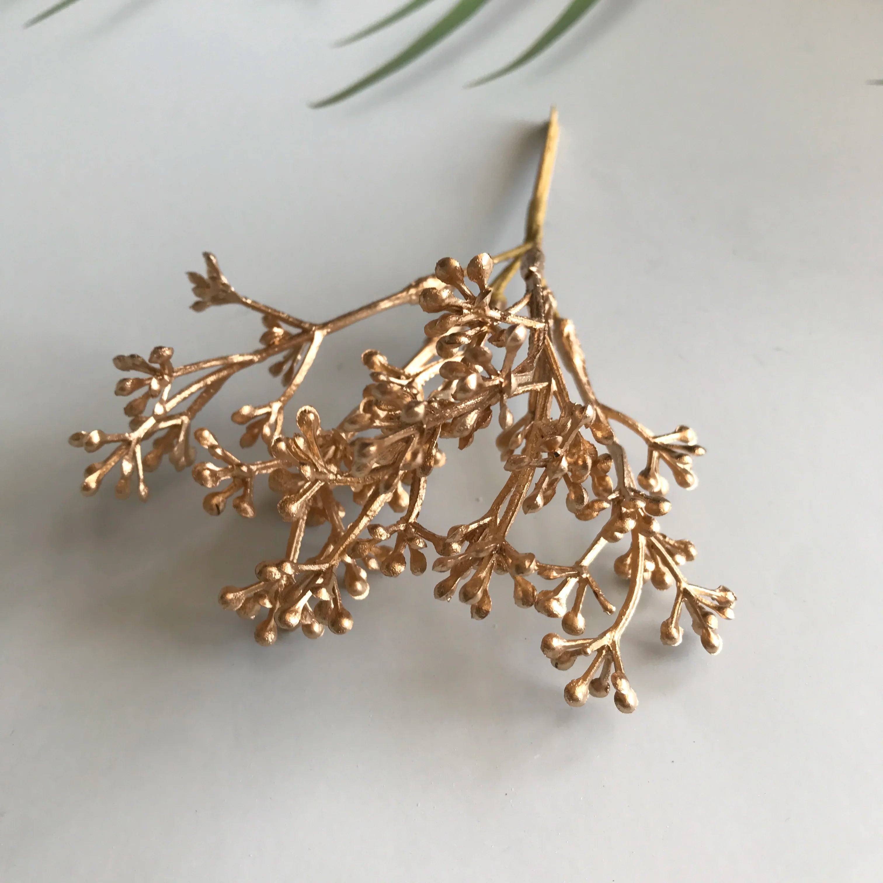 DecorBites™ Gold Hybrid Flower Cherry Stamen Berries Bundle لتزيينك بنفسك