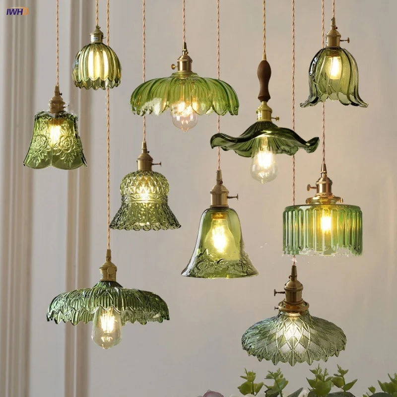 مصباح تعليق LED من الزجاج الأخضر DecorBites™ | وحدة إضاءة معلقة بمفتاح بمقبض نحاسي على الطراز الاسكندنافي الحديث