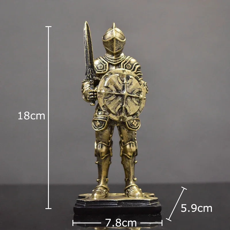 Décoration de statue de chevalier lourdement blindé en résine DecorBites™ pour bureau et esthétique de pièce