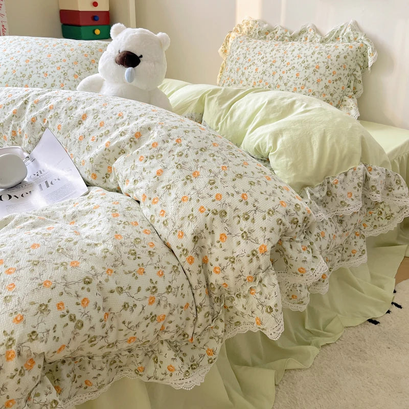 طقم مفروشات دانتيل كوري مكشكش من DecorBites™ مع غطاء سرير، خامة ناعمة ولطيفة على البشرة