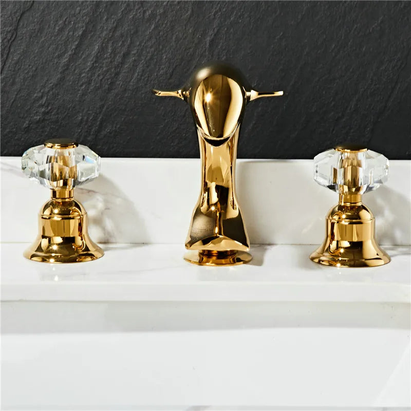 DecorBites™ Gold Basin Faucet: خلاط حوض ذهبي من النحاس والنيكل على شكل دولفين للحمام، 3 فتحات واسع الانتشار