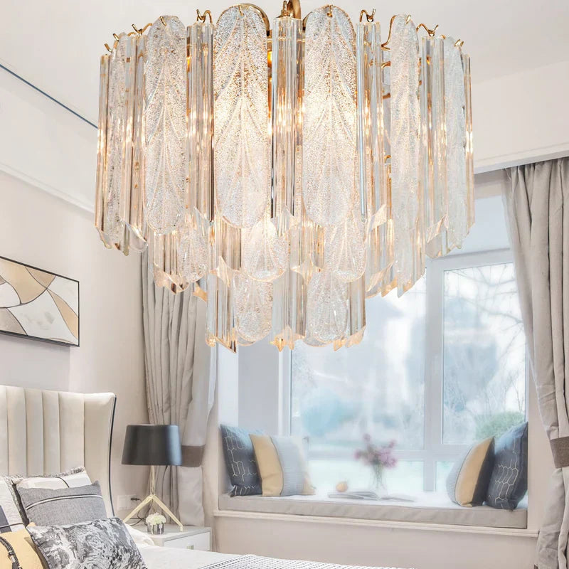 مصباح معلق كريستالي من DecorBites™ لغرفة النوم: إضاءة زجاجية فاخرة مصممة لغرفة المعيشة