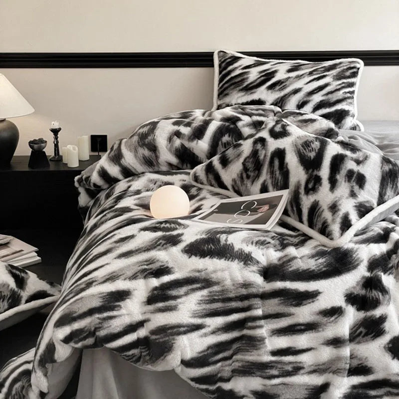 DecorBites™ Cozy Rabbit Hair Bed Set, Queen Size Comforter for Winter Luxury Comfort