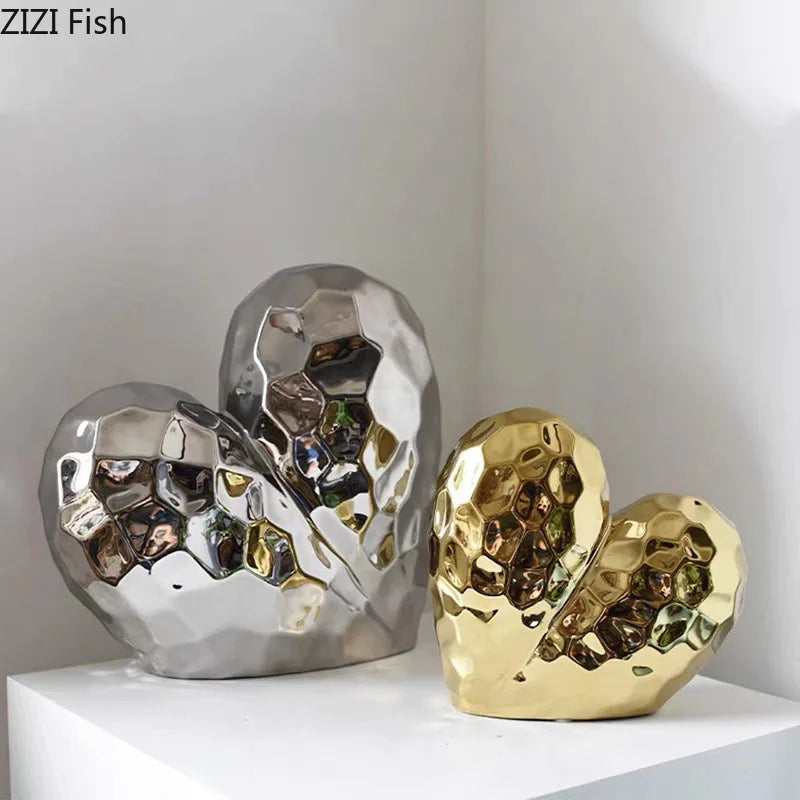 تمثال زخرفي سيراميك على شكل قلب ذهبي غير منتظم من DecorBites™ - تمثال ديكور على شكل قلب