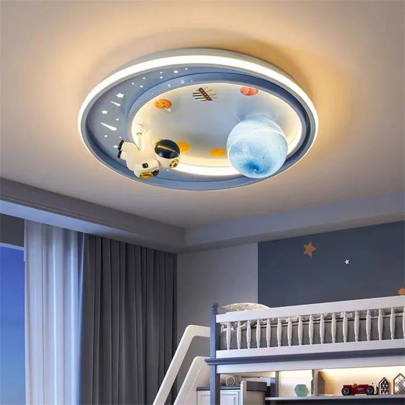 مصباح سقف DecorBites™ Kids Moon Astronaut LED للعناية بالعيون بتصميم كرتوني أزرق وردي