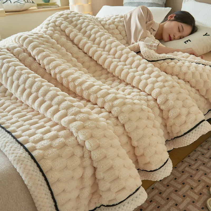 DecorBites™ Cozy Taffeta Velvet Blanket - Soft Plush Fluffy Warm Comforter for Bedroom
