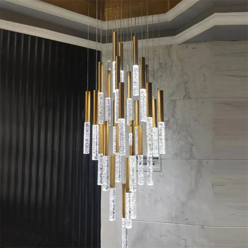 ثريا DecorBites™ الكريستالية بإضاءة LED: إضاءة أنيقة للسلالم وغرفة المعيشة