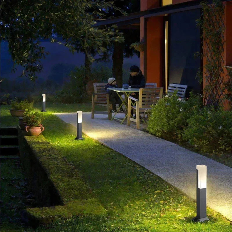 مصابيح LED للحدائق والساحات من DecorBites™ للمنازل والفلل والحدائق والمناظر الطبيعية