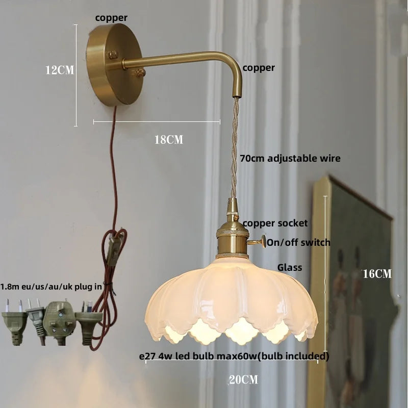 وحدة إضاءة حائط LED DecorBites™ زجاجية شفافة بمفتاح سلسلة سحب