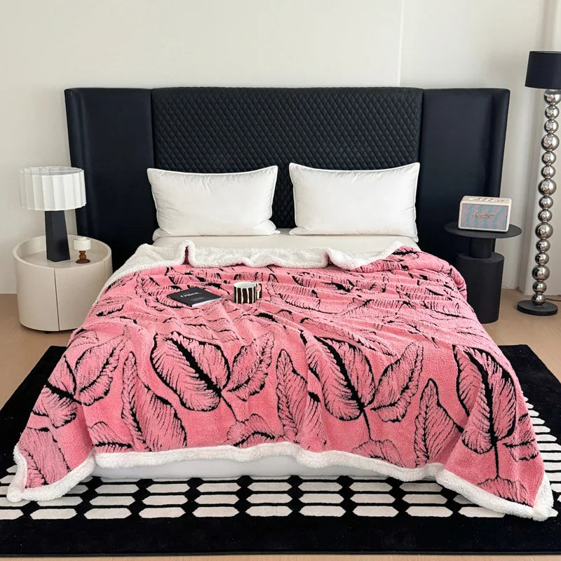Couverture en flanelle double épaisseur jacquard feuilles DecorBites™ pour canapé et lit