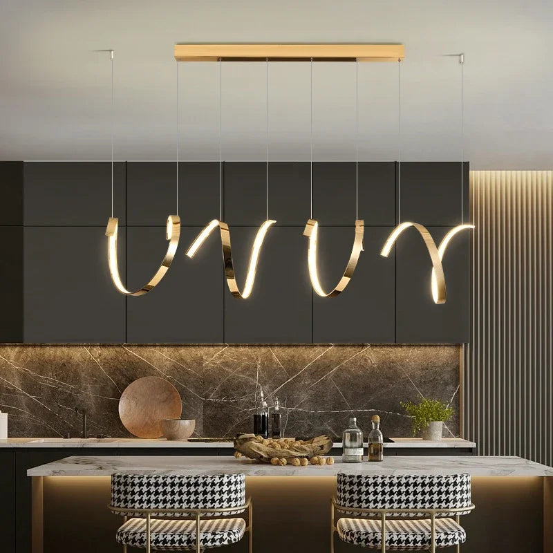 مصابيح معلقة LED غير منتظمة من DecorBites™ باللون الذهبي لإضاءة غرف المعيشة والطعام العصرية
