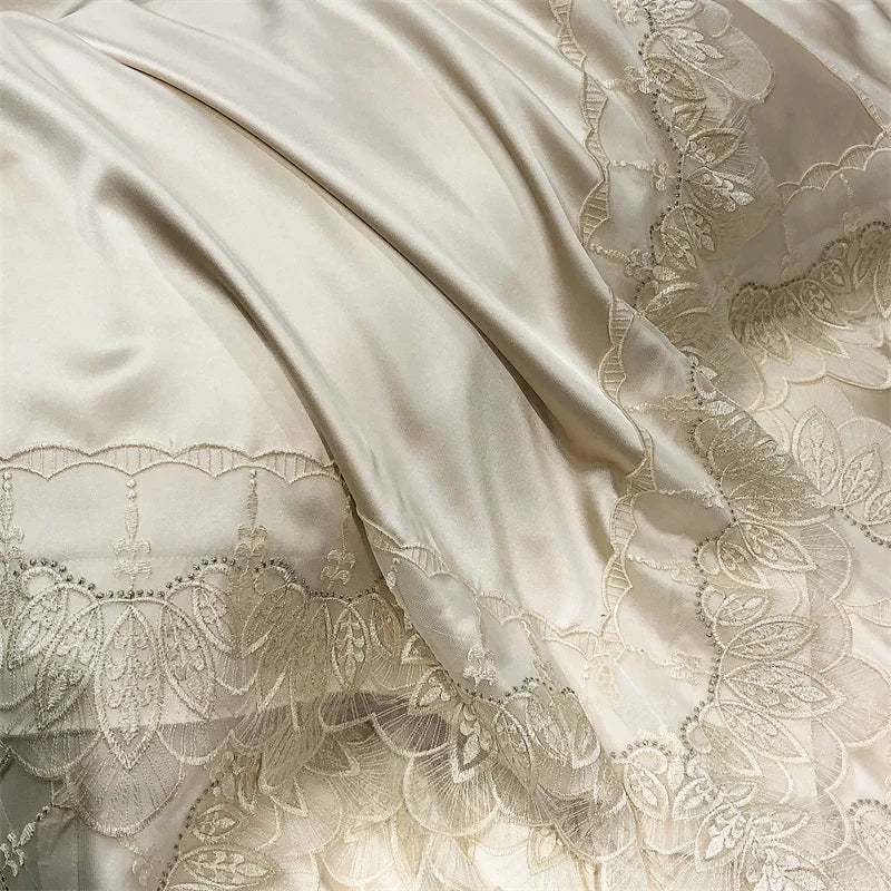 طقم ملاءات سرير فاخر من الدانتيل المرقع من الحرير والقطن DecorBites™ مقاس كوين وكينج