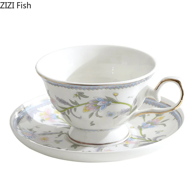 طقم كوب وصحن سيراميك مزين بالدانتيل والزهور من DecorBites™ للمائدة الأنيقة ووقت الشاي