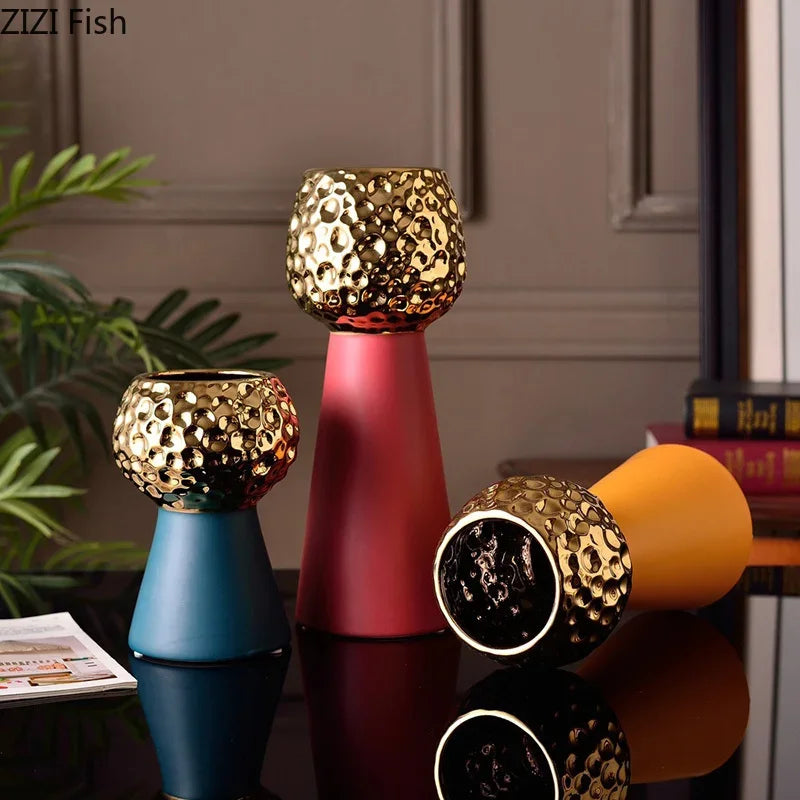 مزهرية سيراميك DecorBites™ الذهبية بنمط المطرقة: أصيص زرع إبداعي لتزيين الطاولات وتنسيق الزهور